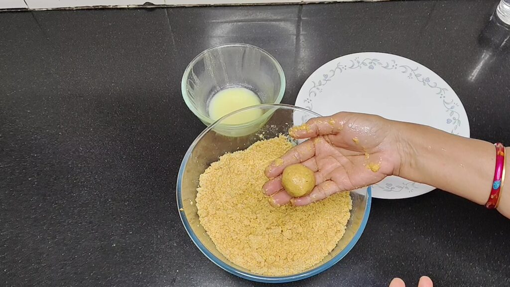 BesanLaddu_MakeLaddu