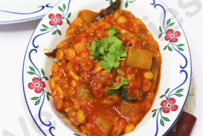 Thumbnail for Lauki Chana Dal | Sorakaya Senagapappu Curry | Healthy Indian comfort food